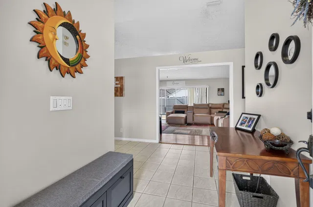 Residence photo 8