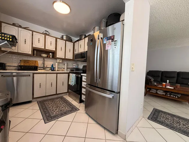 Residence photo 2
