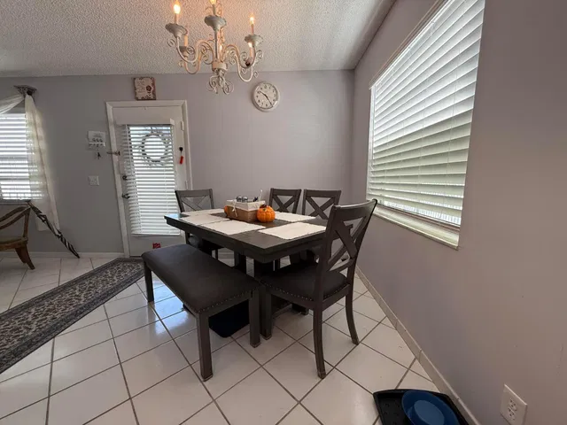 Residence photo 3