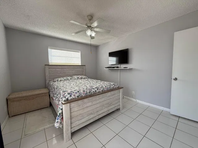 Residence photo 8