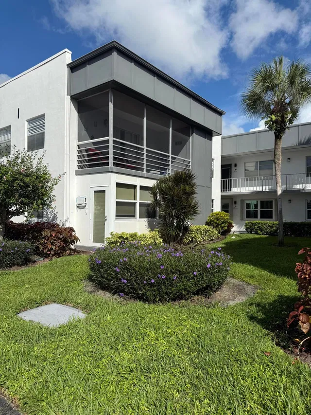 Residence photo 18