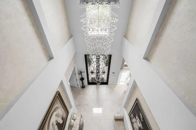 Royal Palm Yacht and Country Club Residence photo 9