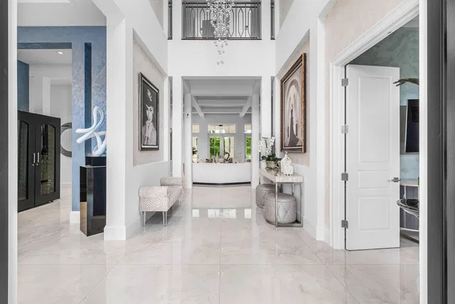 Royal Palm Yacht and Country Club Residence photo 10