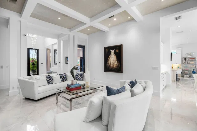 Royal Palm Yacht and Country Club Residence photo 12