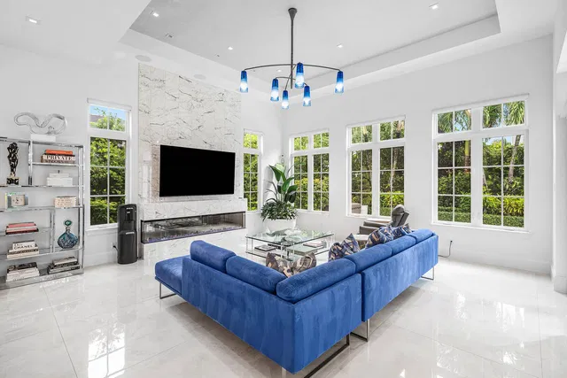 Royal Palm Yacht and Country Club Residence photo 26