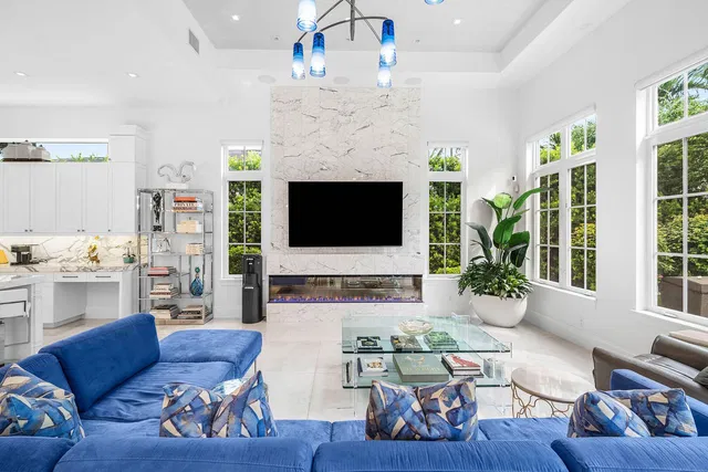 Royal Palm Yacht and Country Club Residence photo 28