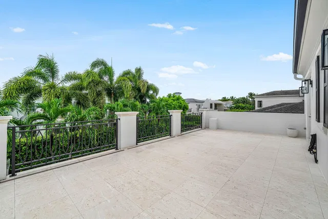 Royal Palm Yacht and Country Club Residence photo 54