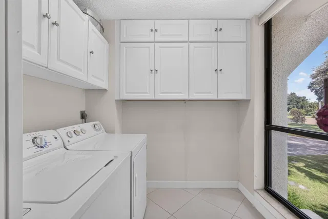 Unit 225 photo 48