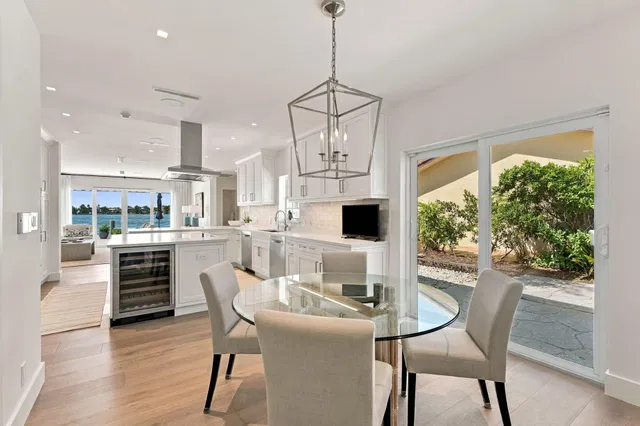 South Palm Beach Residence photo 11