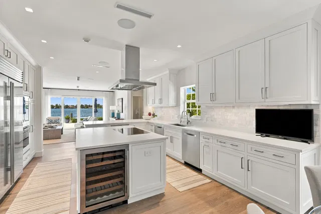 South Palm Beach Residence photo 12