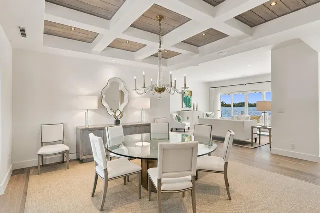 South Palm Beach Residence photo 15