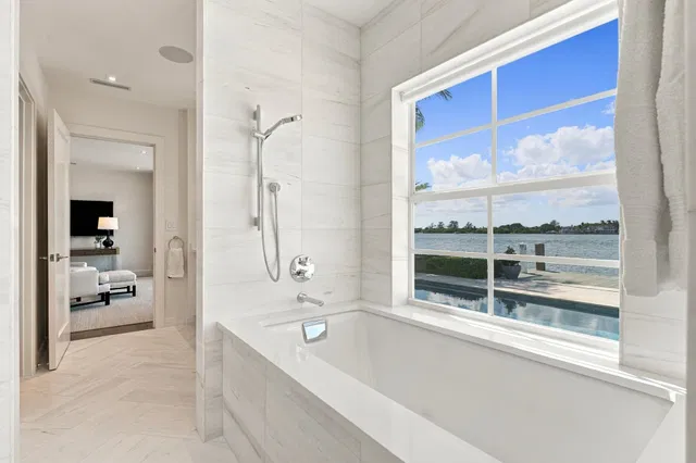 South Palm Beach Residence photo 21