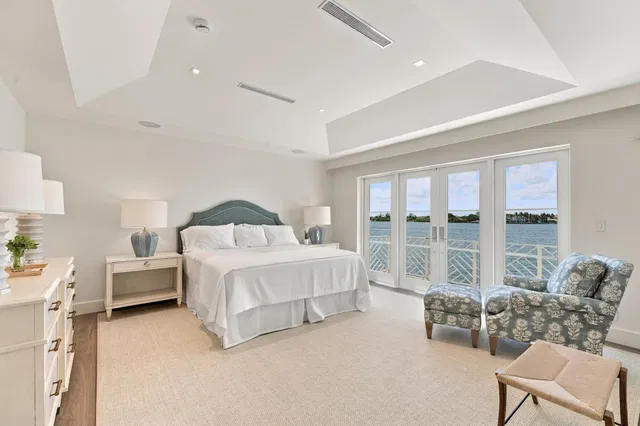 South Palm Beach Residence photo 29