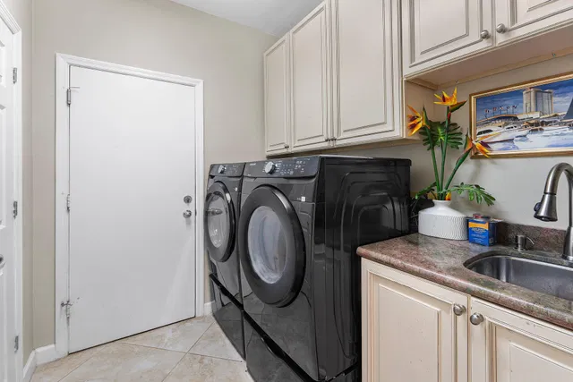 Residence photo 31