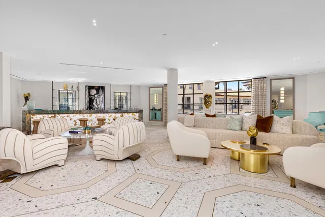 In-Town Palm Beach Residence photo 5