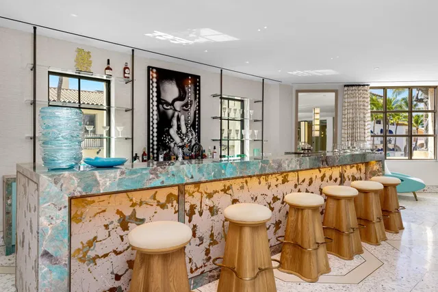 In-Town Palm Beach Residence photo 10