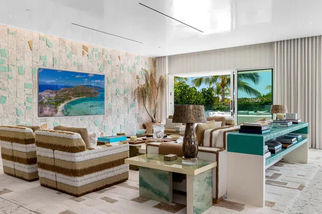 In-Town Palm Beach Residence photo 16