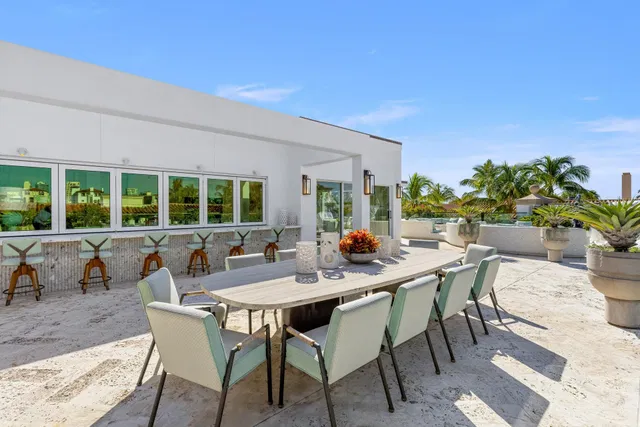 In-Town Palm Beach Residence photo 19