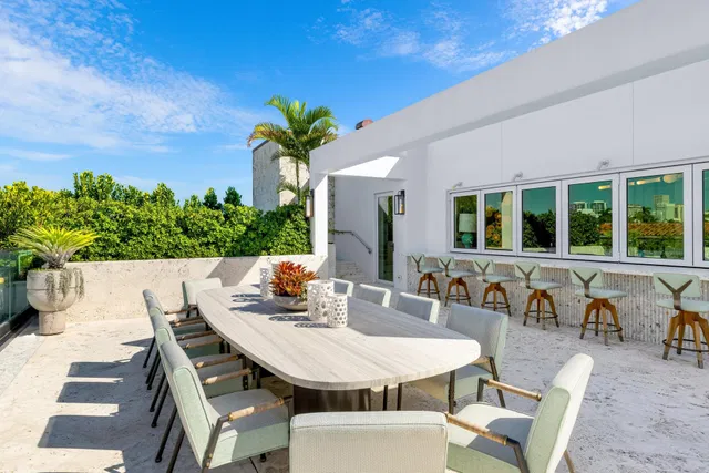 In-Town Palm Beach Residence photo 20