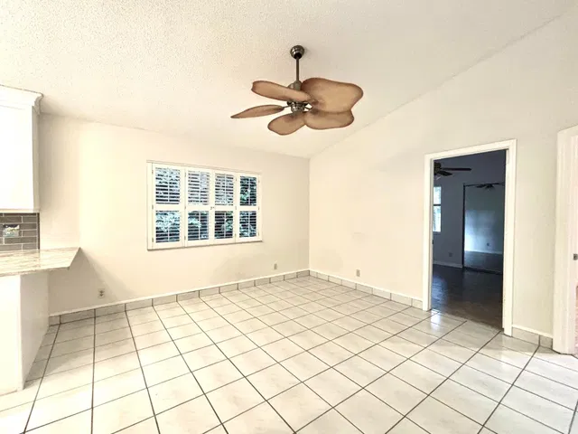 Residence photo 7