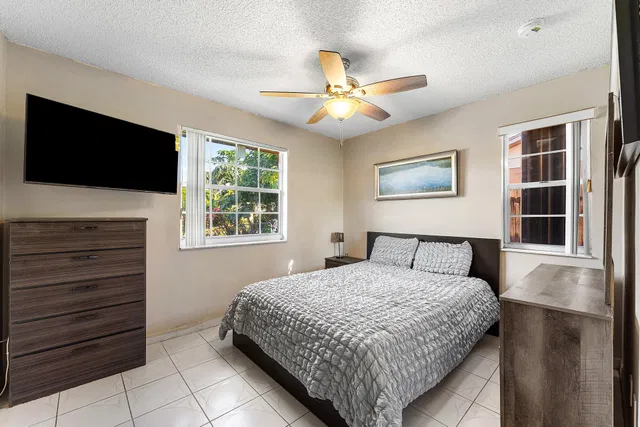  Residence photo 12
