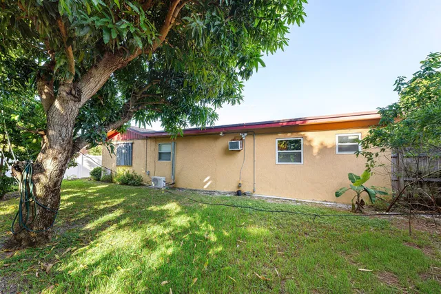  Residence photo 17