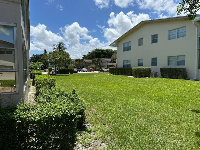 Residence photo 8