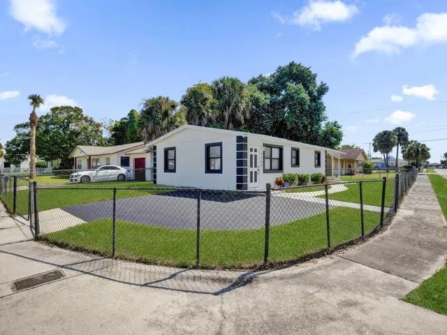  Residence photo 7