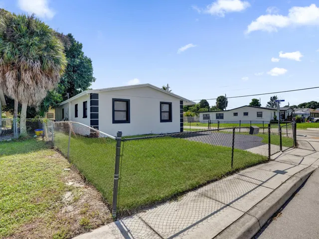  Residence photo 8