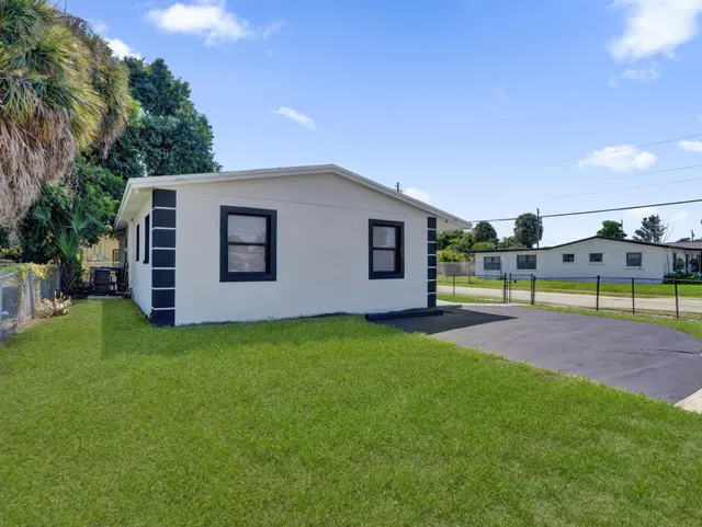  Residence photo 9
