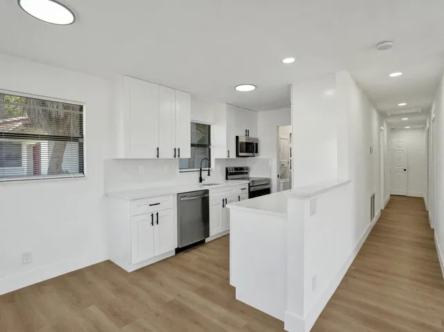  Residence photo 12