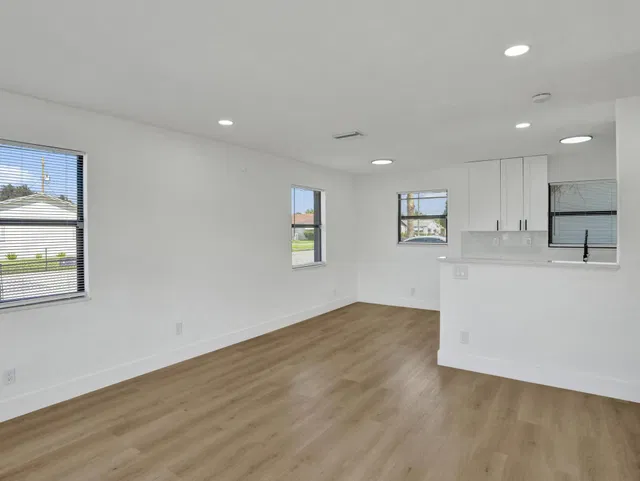  Residence photo 13