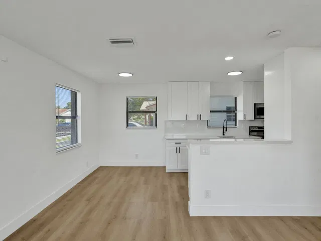  Residence photo 14