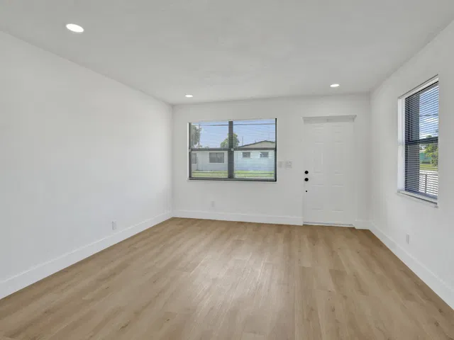  Residence photo 23