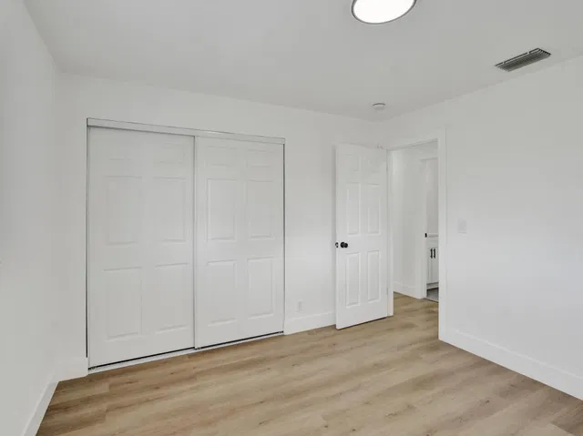  Residence photo 30