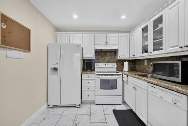 Residence photo 2