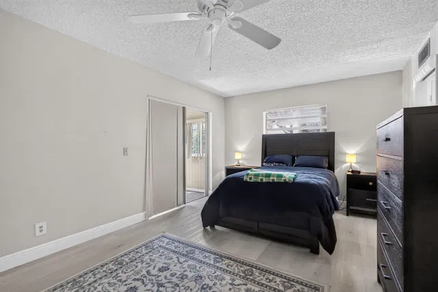 Residence photo 18