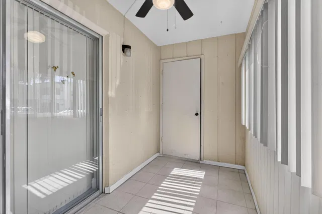 Residence photo 23