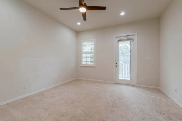 Residence photo 22