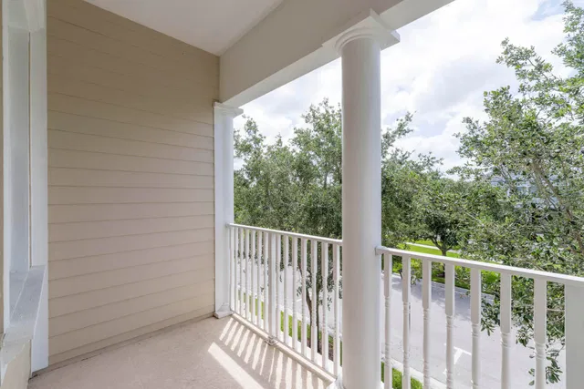 Residence photo 24
