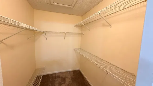 Unit 927 photo 16