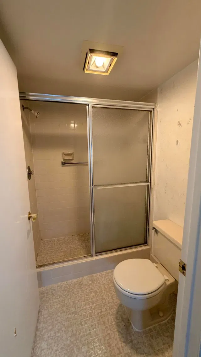 Unit 927 photo 17