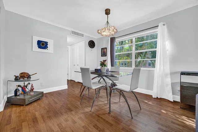 Residence photo 6