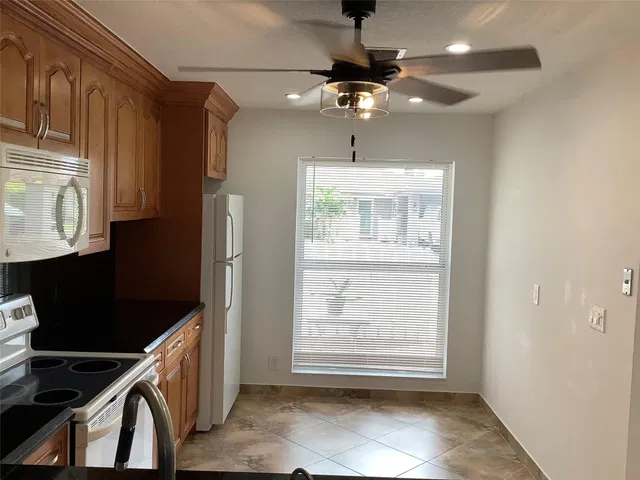 Residence photo 6