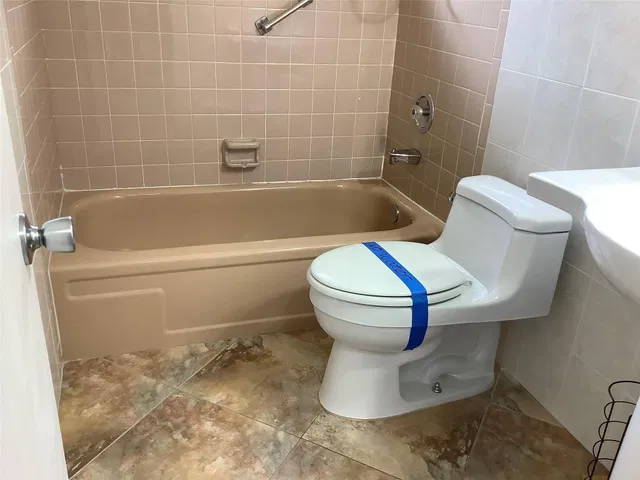 Residence photo 12