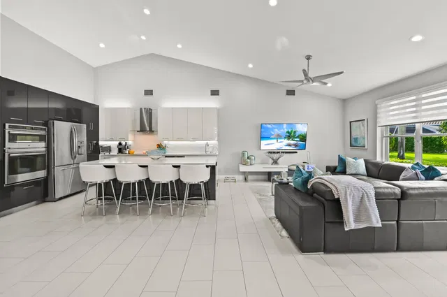 Residence photo 17