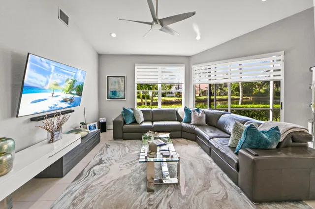 Residence photo 18