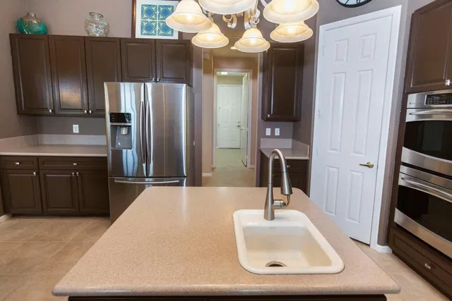 Residence photo 9