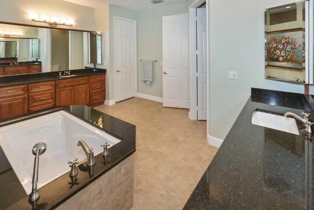 Residence photo 15