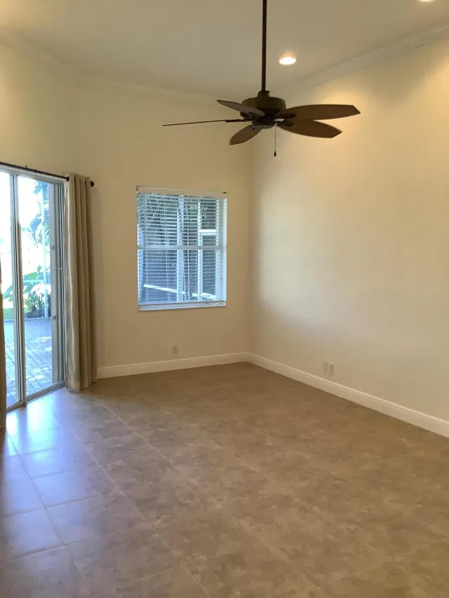 Residence photo 18